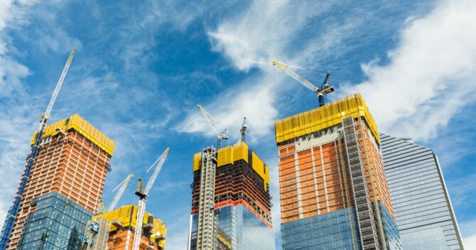 Top Reasons NYC Construction Projects Need 24/7 CCTV Surveillance